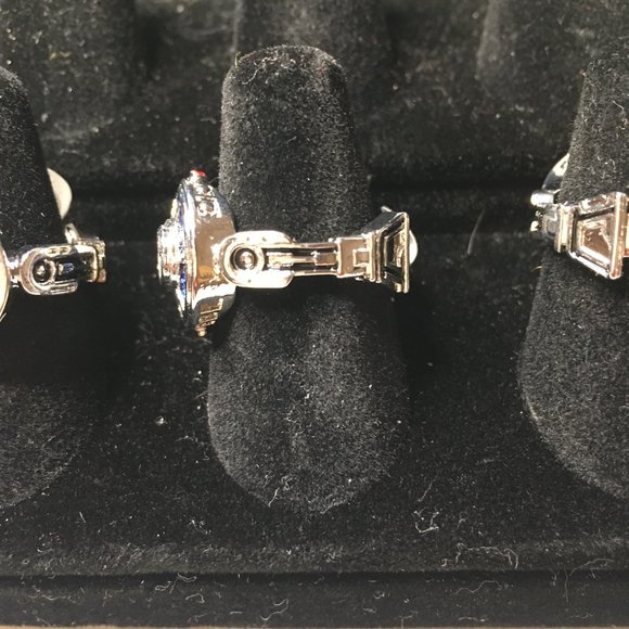 ring - Picture 3 of 5